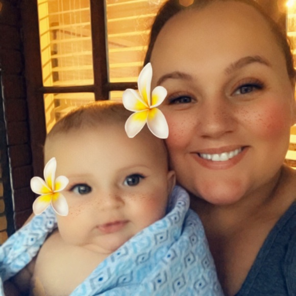 Meet your Posher, Emily - Picture 1 of 1